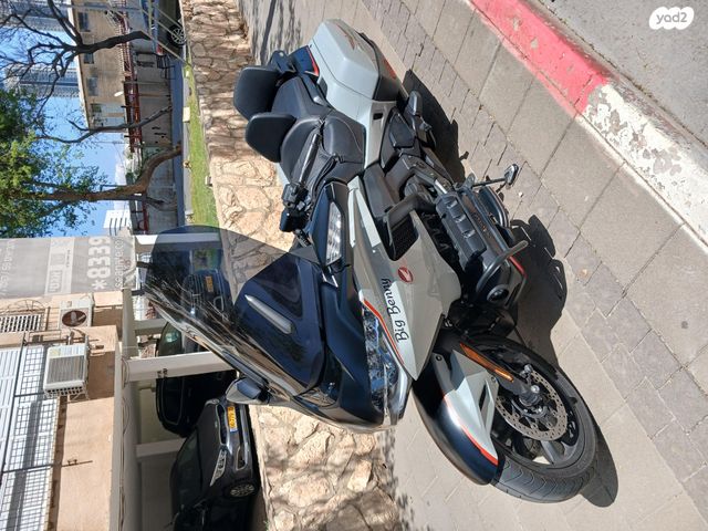 מודעת רכב הונדה GL1800 גולד-ווינג