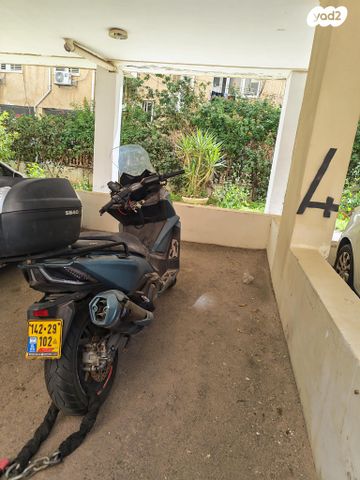 מודעת רכב קימקו AK 550