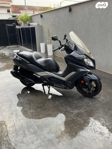 מודעת רכב קימקו דאון-טאון 350