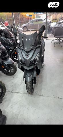 מודעת רכב סאן יאנג קרוזים 300