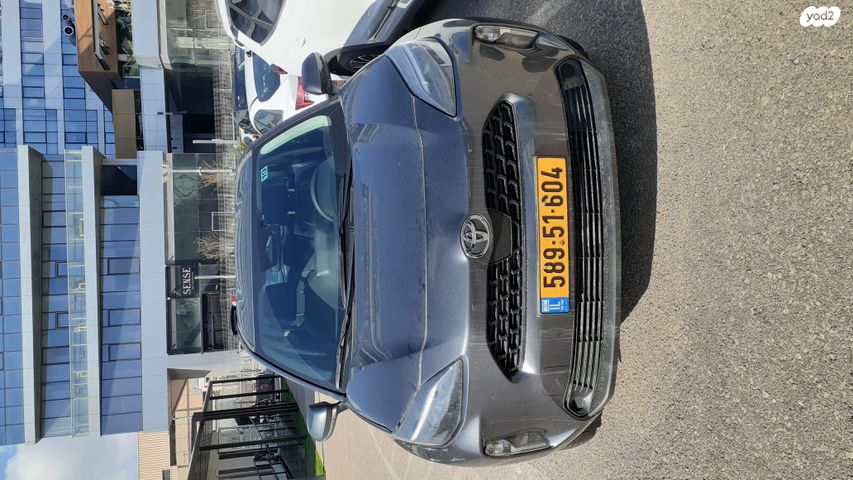 מודעת רכב טויוטה יאריס קרוס