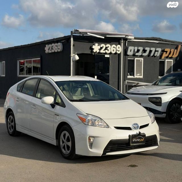 מודעת רכב טויוטה פריוס