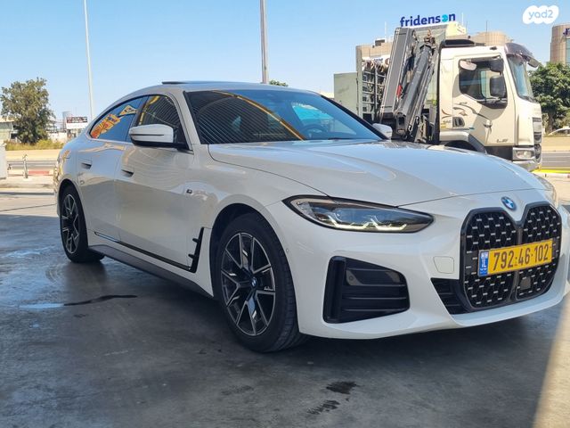 מודעת רכב ב מ וו סדרה 4