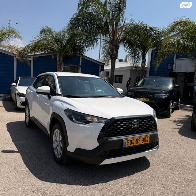 מודעת רכב טויוטה קורולה קרוס