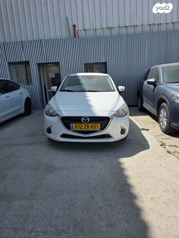 מודעת רכב מאזדה 2
