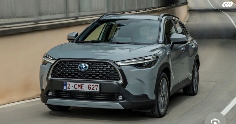 מודעת רכב טויוטה קורולה קרוס