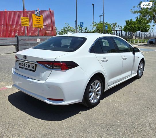 מודעת רכב טויוטה קורולה 1