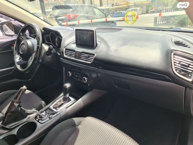 מודעת רכב מאזדה 3