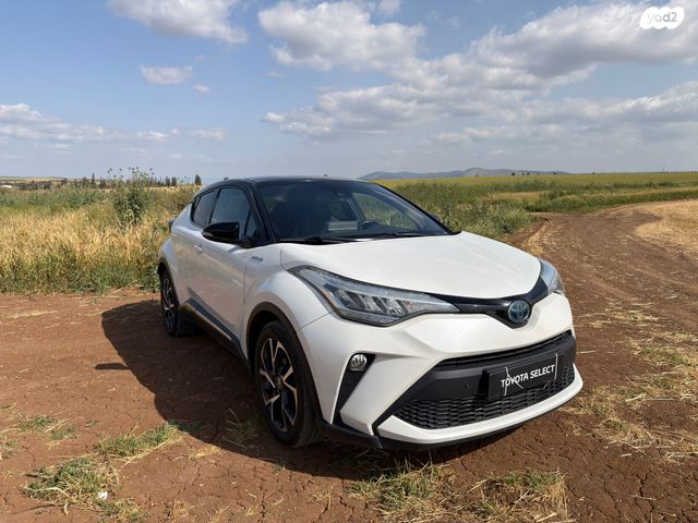 מודעת רכב טויוטה C-HR