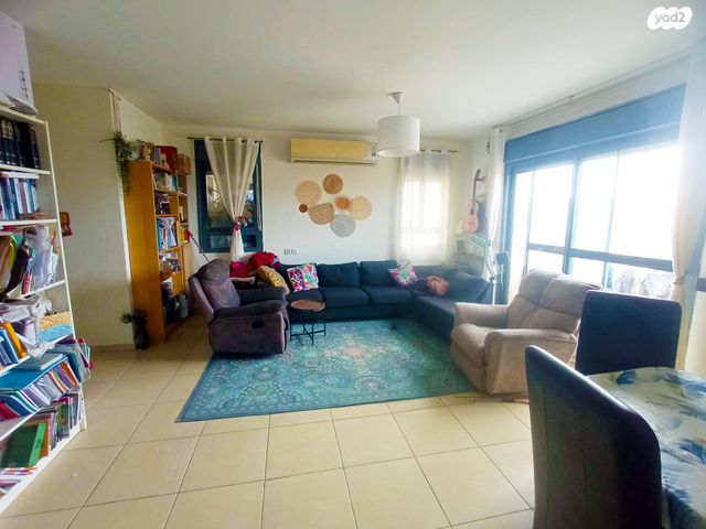 תכלת מרדכי 1