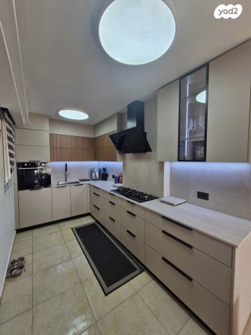 קדושי קהיר 34