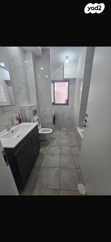 אלכסנדר פן 9