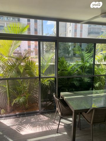 אריאל שרון 48