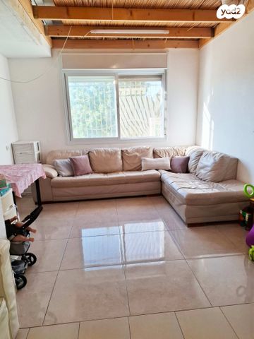 קדושת לוי 15