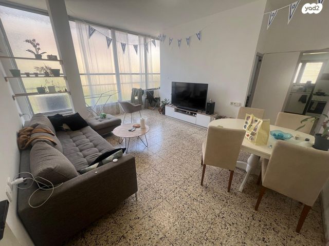 בוקי בן יגלי 16