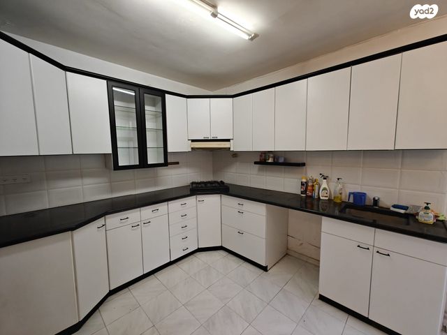 אריה ל. קובובי 23