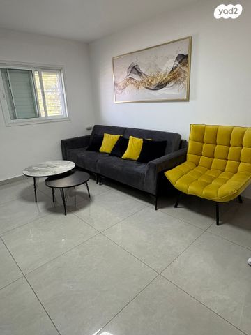 ח.מ. שפירא 12