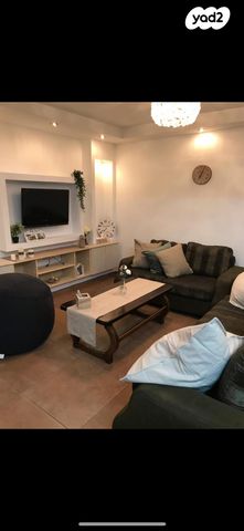 קיבוץ גלויות 53