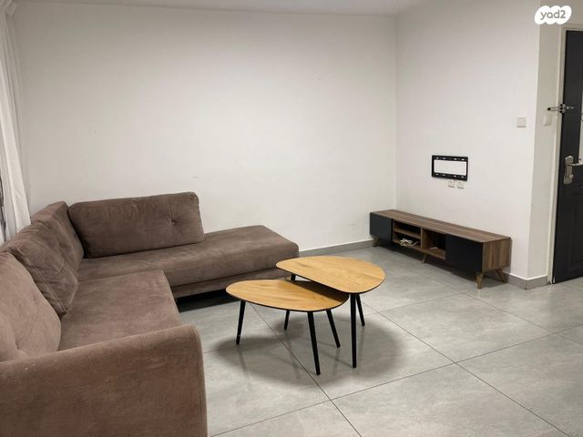 אברהם אלמליח 145