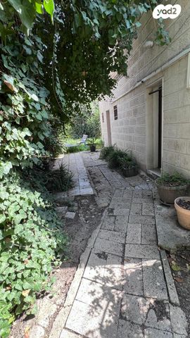 מרדכי היהודי 10