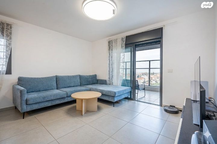 שדרות מנחם בגין 56