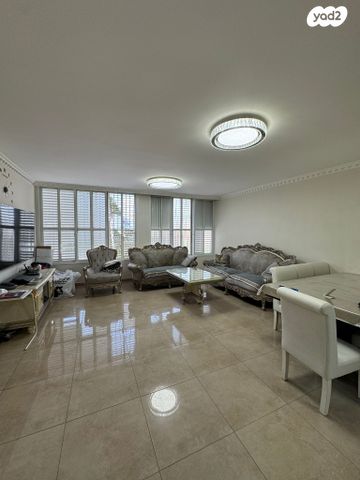 גג/ פנטהאוז