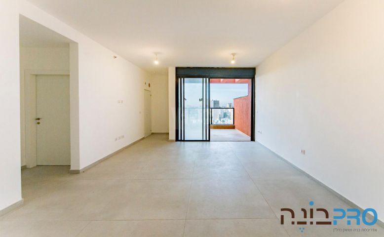 מודעת נכס, נתן ברניצקי, רמז, מערב ותיק, ראשון לציון