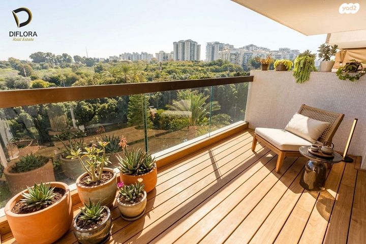 אורי צבי גרינברג 