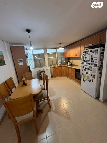 שדרות שלמה המלך 42