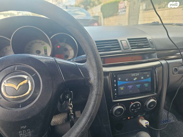 מודעת רכב מאזדה 3