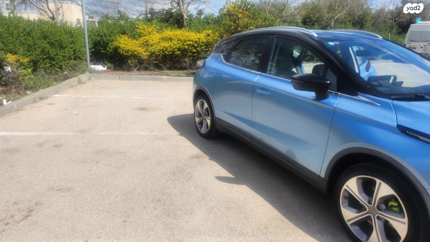 מודעת רכב ג׳ילי Geometry C