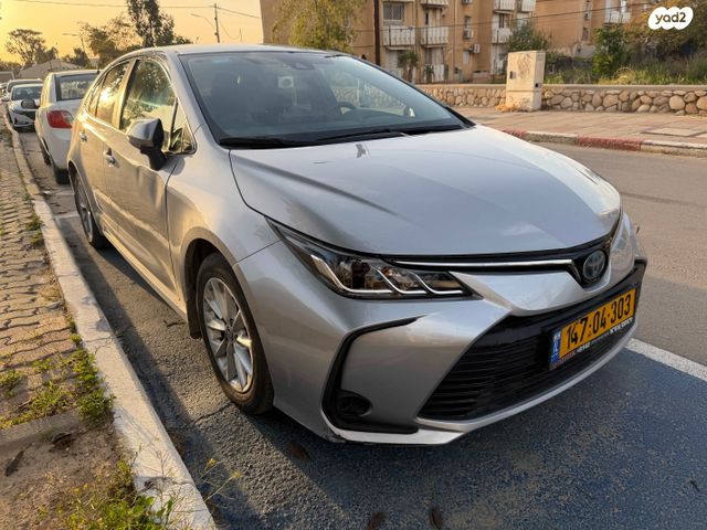 מודעת רכב טויוטה קורולה