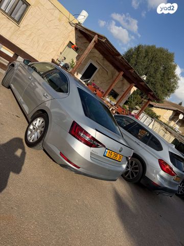מודעת רכב סקודה סופרב