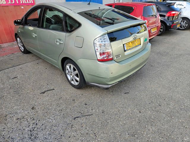 מודעת רכב טויוטה פריוס