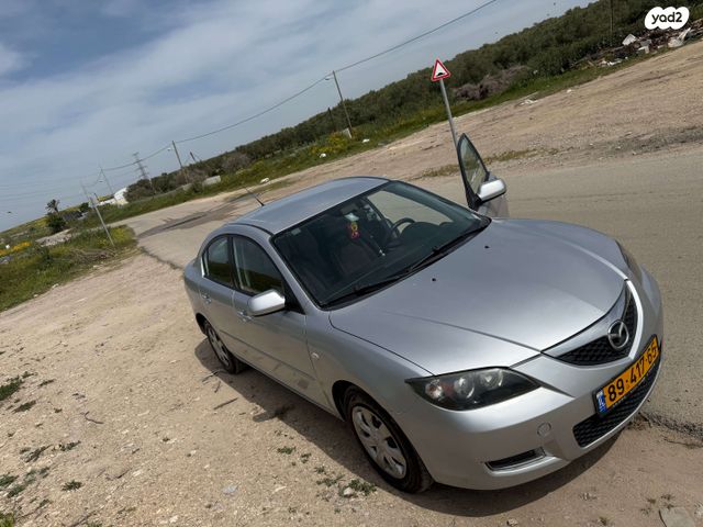 מודעת רכב מאזדה 3