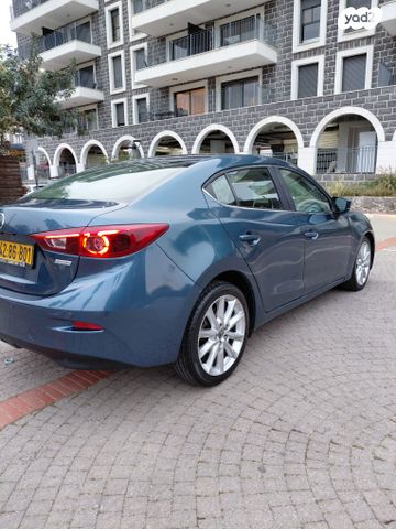 מודעת רכב מאזדה 3