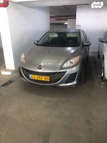 מודעת רכב מאזדה 3