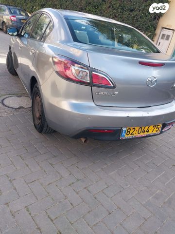 מודעת רכב מאזדה 3