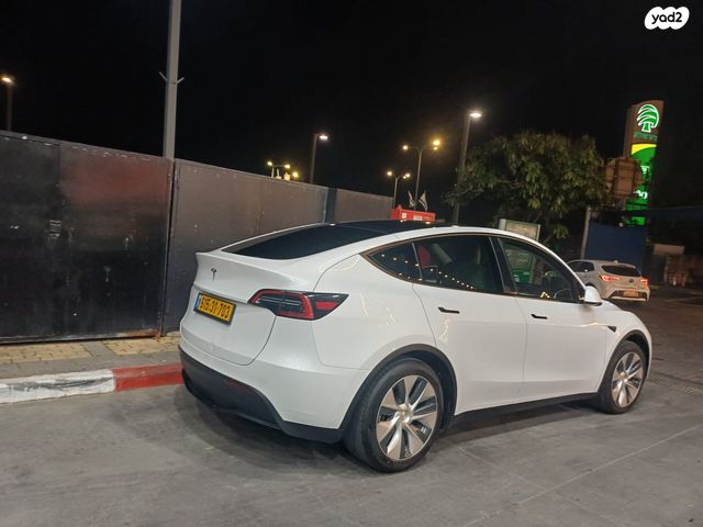 מודעת רכב טסלה מודל Y