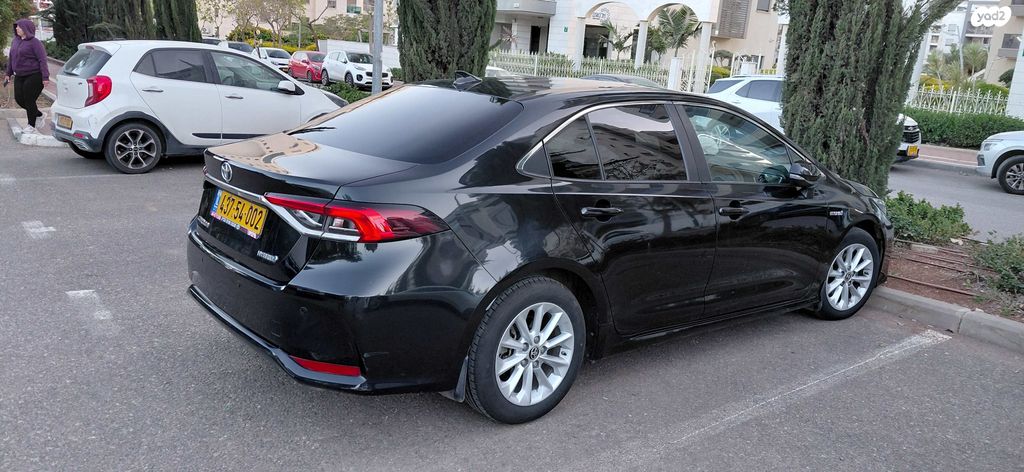 מודעת רכב טויוטה קורולה