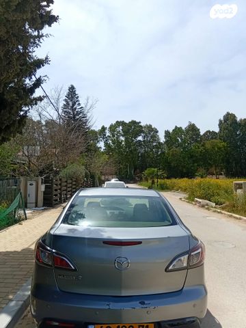 מודעת רכב מאזדה 3