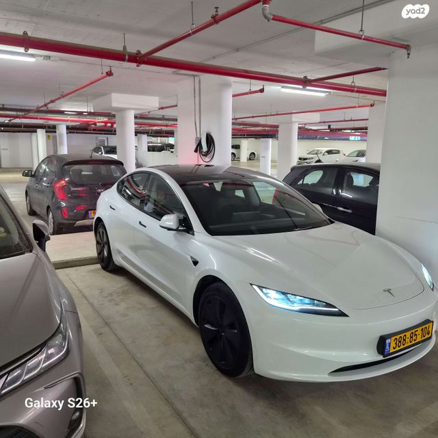 מודעת רכב טסלה מודל 3