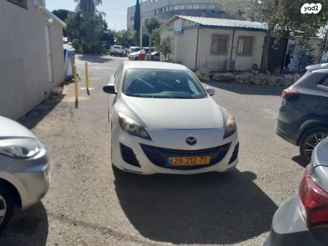 מודעת רכב מאזדה 3