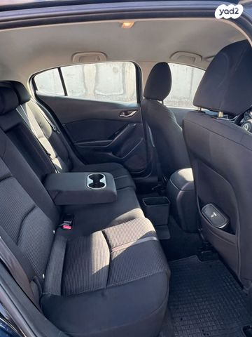 מודעת רכב מאזדה 3