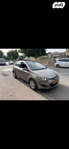 מודעת רכב יונדאי i20