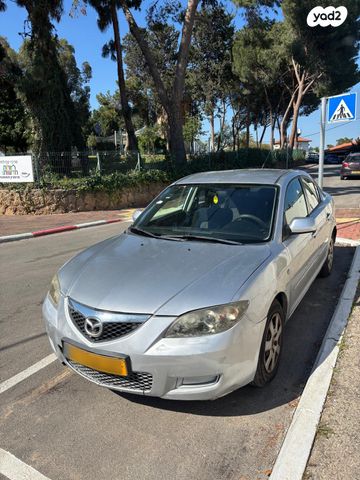 מודעת רכב מאזדה 3