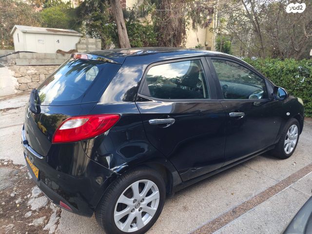 מודעת רכב מאזדה 2