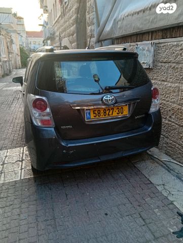 מודעת רכב טויוטה ורסו