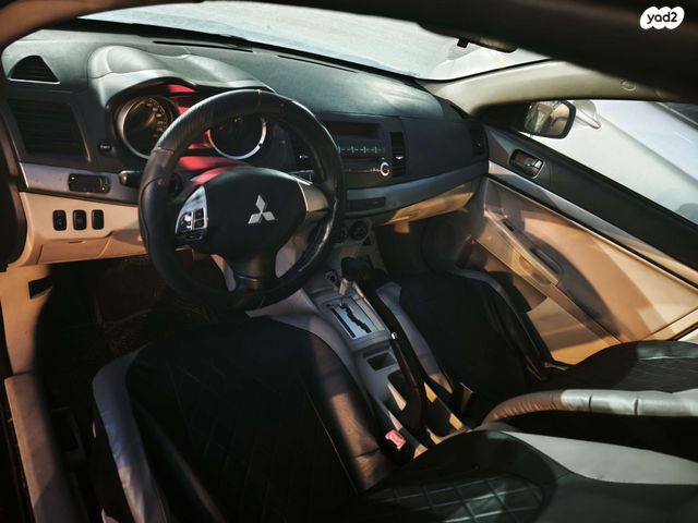 מודעת רכב מיצובישי לנסר