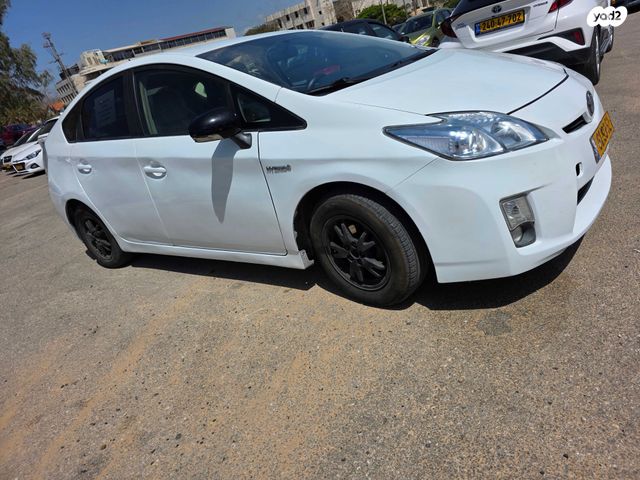 מודעת רכב טויוטה פריוס